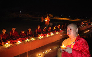 尼泊尔中华寺在蓝毗尼圣园举行传灯法会