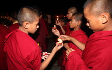 尼泊尔中华寺在蓝毗尼圣园隆重举行传灯法会